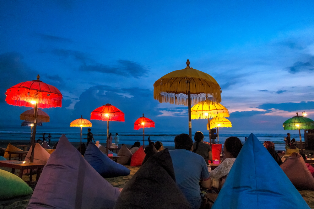 夕暮れ時はスミニャックビーチで決まり 夕日 夕焼けが楽しめるおすすめのお店3選 Baliscope バリスコープ